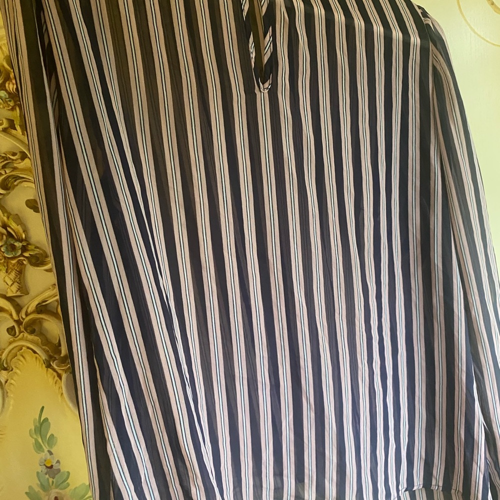 Beautiful shear blue &pink long sleeve striped blouse sz large - Picture 6 of 9